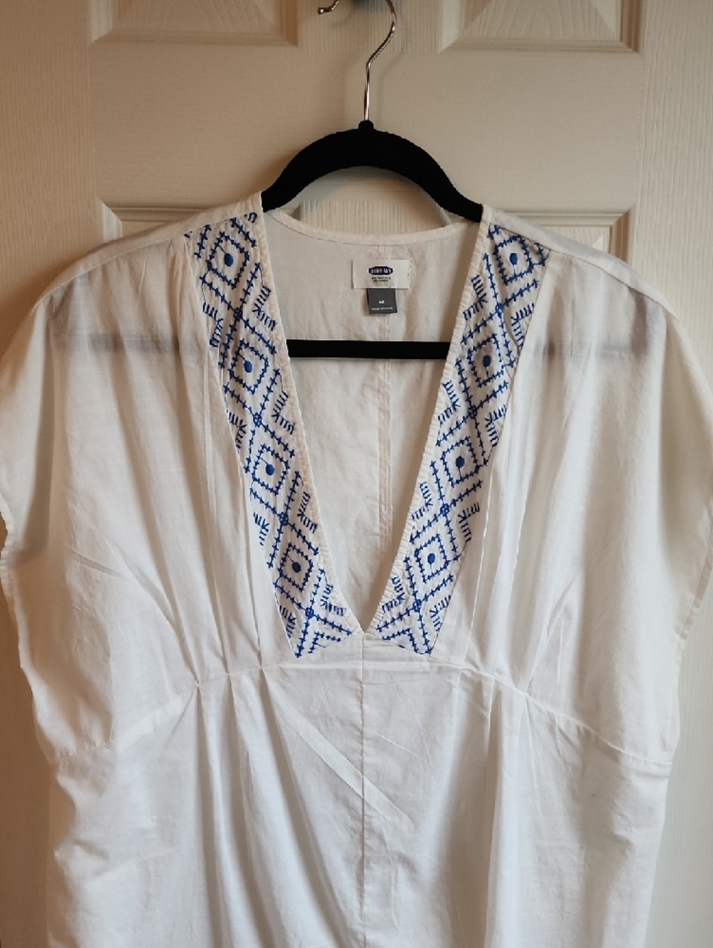 Old Navy White Swim Coverup with Blue Embroidery WORN ONCE! - Picture 2 of 9